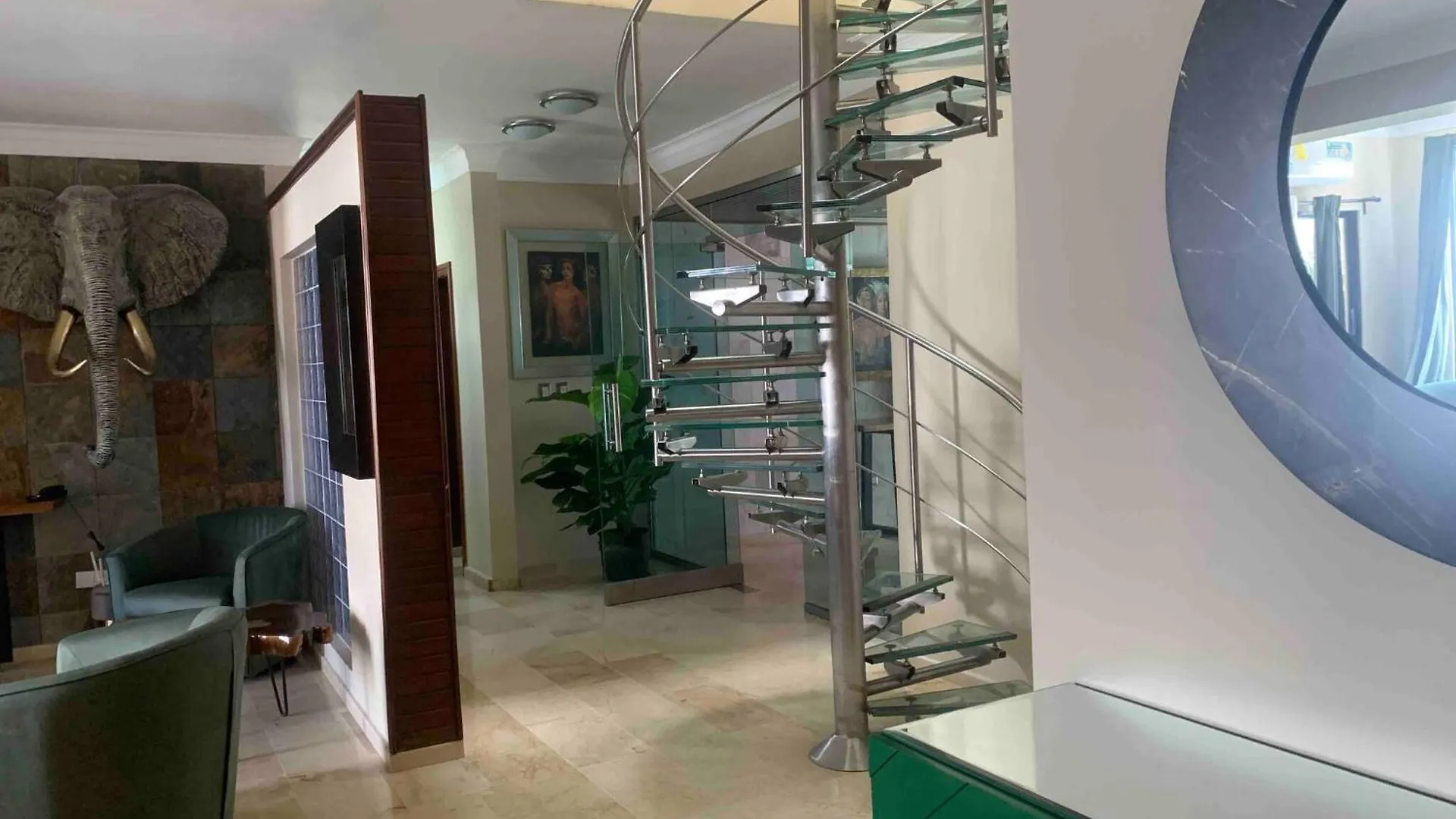 Modern Centrical Evaristo Apartment With Tub Los Prados