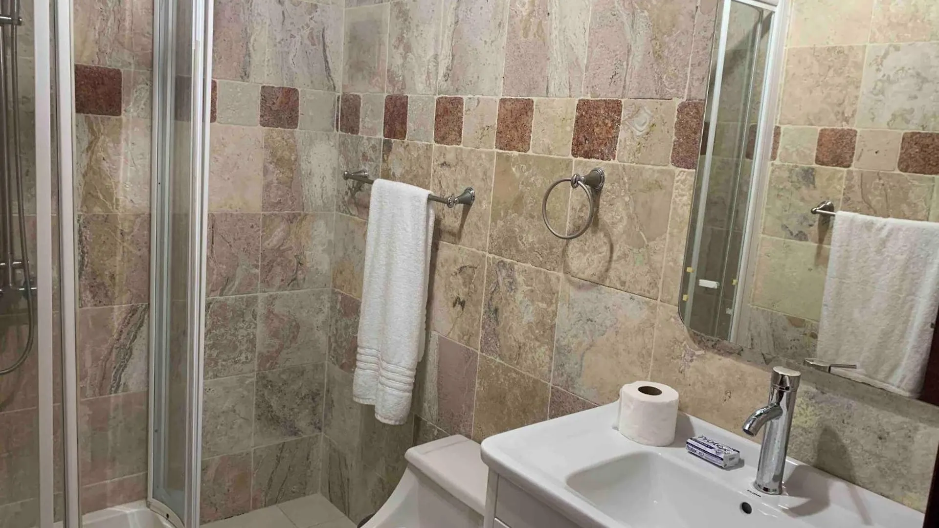 Modern Centrical Evaristo Apartment With Tub Los Prados