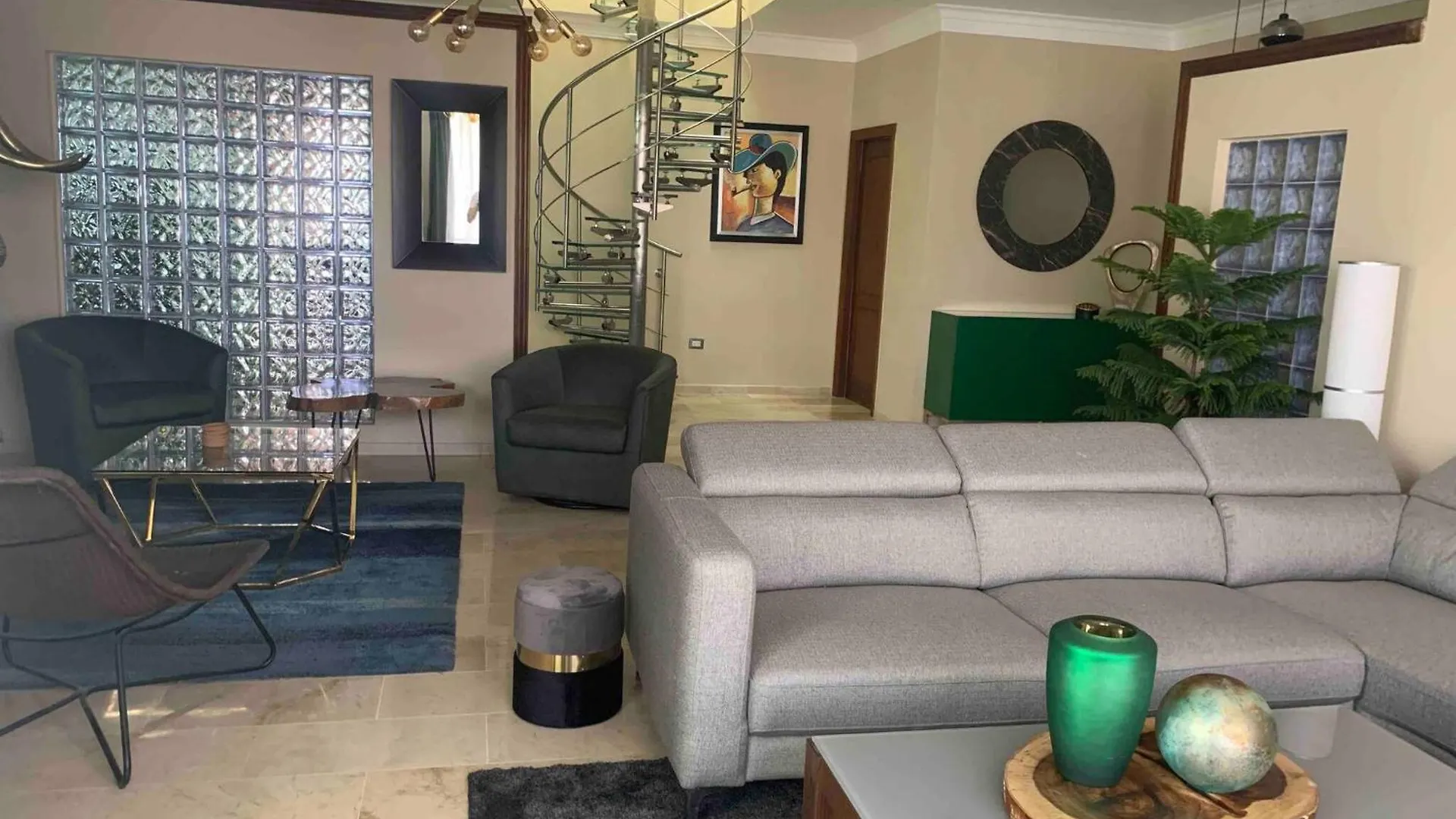 Modern Centrical Evaristo Apartment With Tub Los Prados